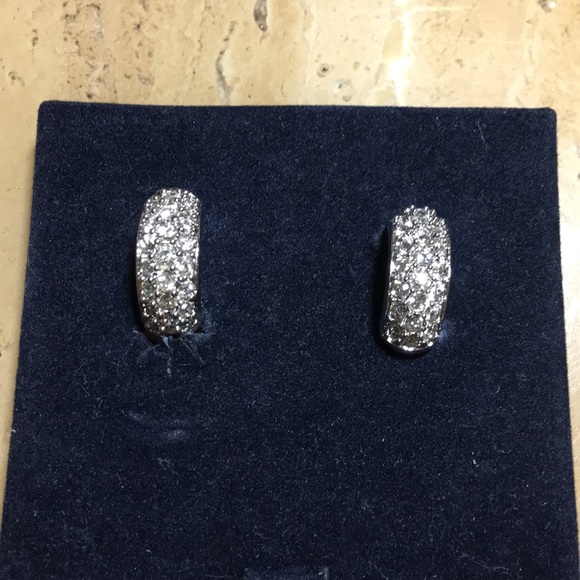 Swarovski clip on earrings 💎💧🕶🦋🙊💦 - Picture 3 of 5